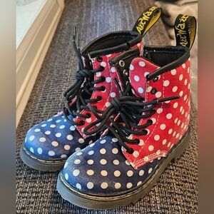 Dr. Martens Air Wair Little Kids size 8